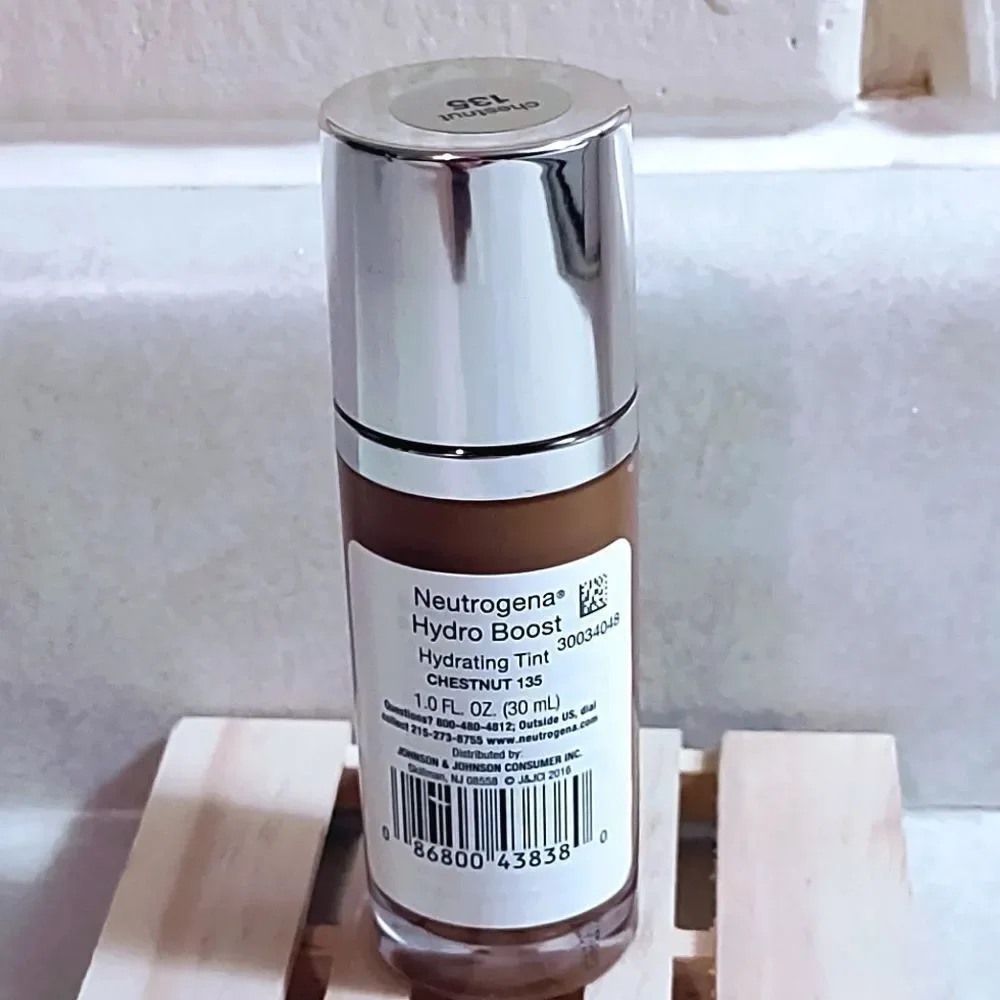 Neutrogena hydro BOOST HYDRATING TINT FOUNDATION MAKEUP